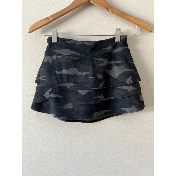 Athleta Girl Camo Lux Print Swing Skort Size Medium 8-10 - Picture 1 of 4